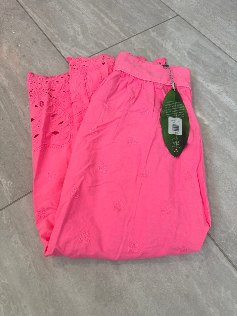 Farm Rio Medium NWT - Bright Neon Pink Eyelet Cotton Skirt - Picture 2 of 4